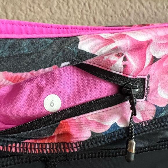 lululemon athletica Capris Leggings Black with Pink Floral Waistband - Picture 8 of 8